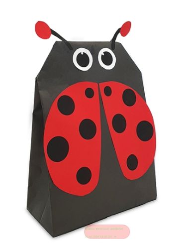 Bild von Bastelset Kraftpapier Tüten 12x21x6cm, 2er Set mit Stickerbogen Ladybug - VE 15 (Sets)