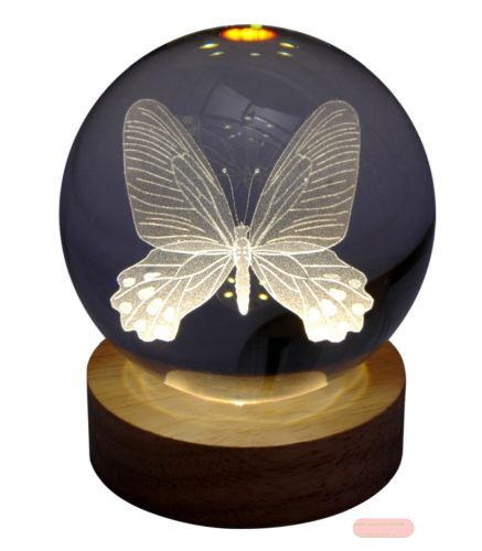 Bild von Klarglaskugel, ca.8cm, LED-Holzsockel mit USB, eingelasertes Motiv Schmetterling