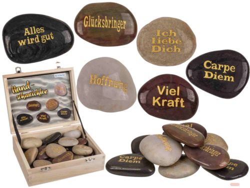 Bild von Naturstein Easy Stones, ca.5cm, poliert, gravierte Texte gemischt in Holzkiste - VE 24
