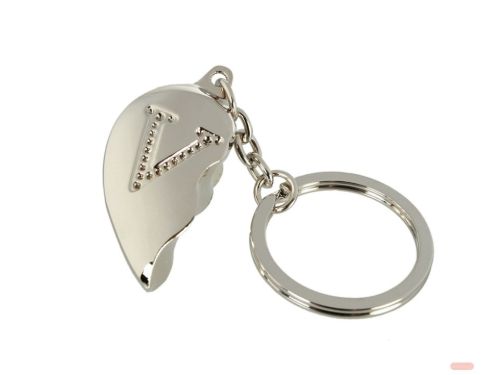 Bild von Schlüsselanhänger Broken Heart aus Metall, beidseitig, ca.4cm, Buchstabe V - VE 4