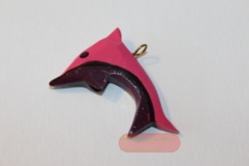 Bild von Tieranhänger Holz farbig, Delphin pink/violett - VE 12