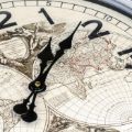 Bild von Wall Art Wanduhr Metall Bastien 40x54x5,5cm, HHC885
