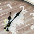 Bild von Wall Art Wanduhr Metall Julien 40x50x6,5cm, HHC626